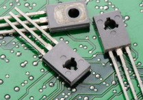 什麼是晶體管？起源、工作原理和積體電路類型