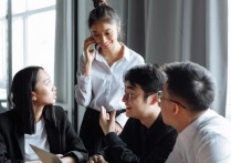 什麼是職員？概念、特徵、職責、範例