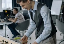 什麼是民主領導？概念、特徵、優點與缺點 、範例