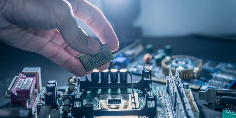 什麼是主機板？主要功能、存在類型、組成部分