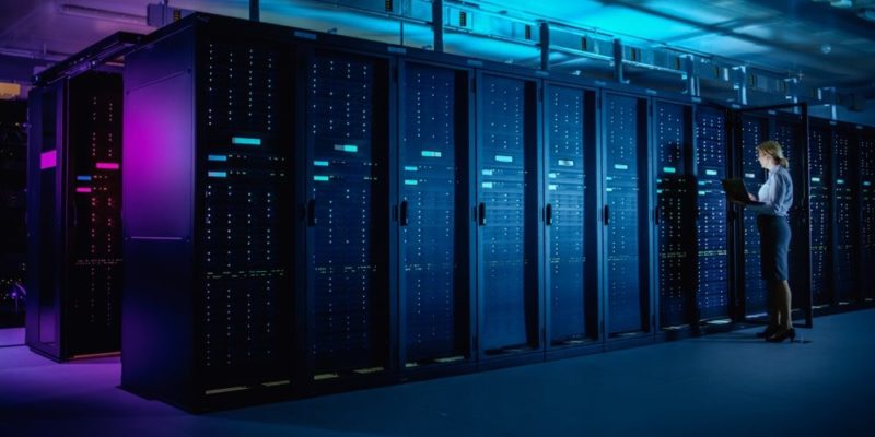 電腦的組成部分、內部和外部硬體、軟體以及電腦類型