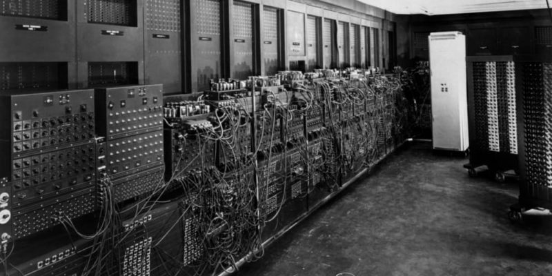 什麼是一代計算機？迄今為止存在哪幾代計算機、特徵