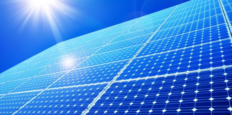 什麼是太陽能電池板？概念、特徵、類型、誰發明、如何工作以及用途