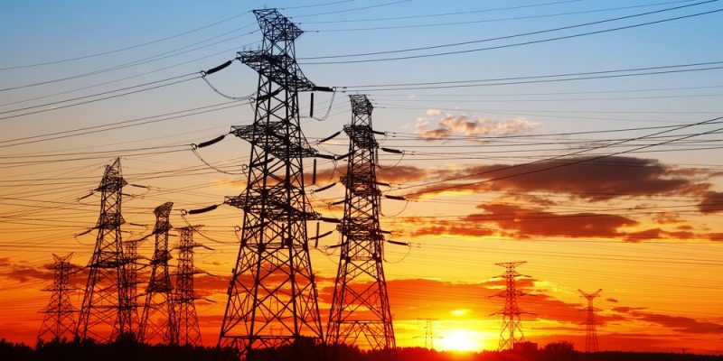 什麼是電壓？概念、存在類型、歐姆定律組成以及如何測量
