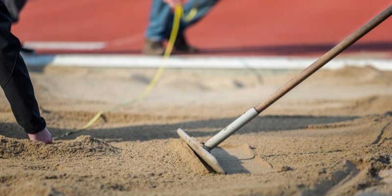 什麼是田徑運動中的跳遠？概念、特徵、歷史、規則和測量方式