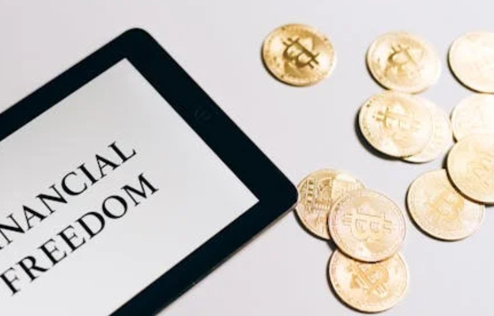 什麼是加密貨幣？概念、特徵、優點與缺點、 範例