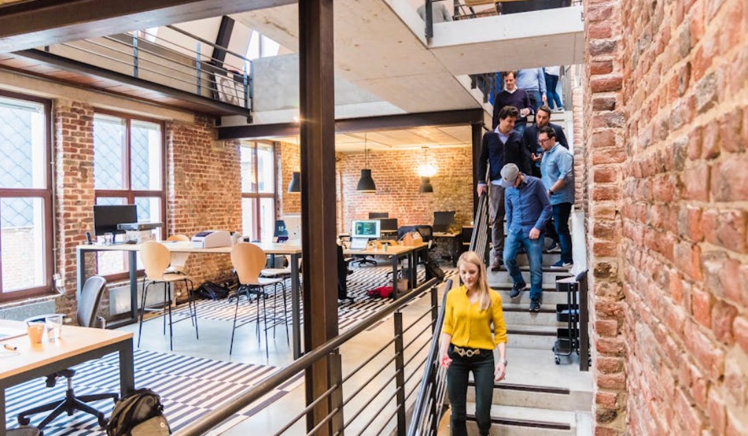 什麼是商業領導？概念、領導影響力、 類型 、企業領袖範例