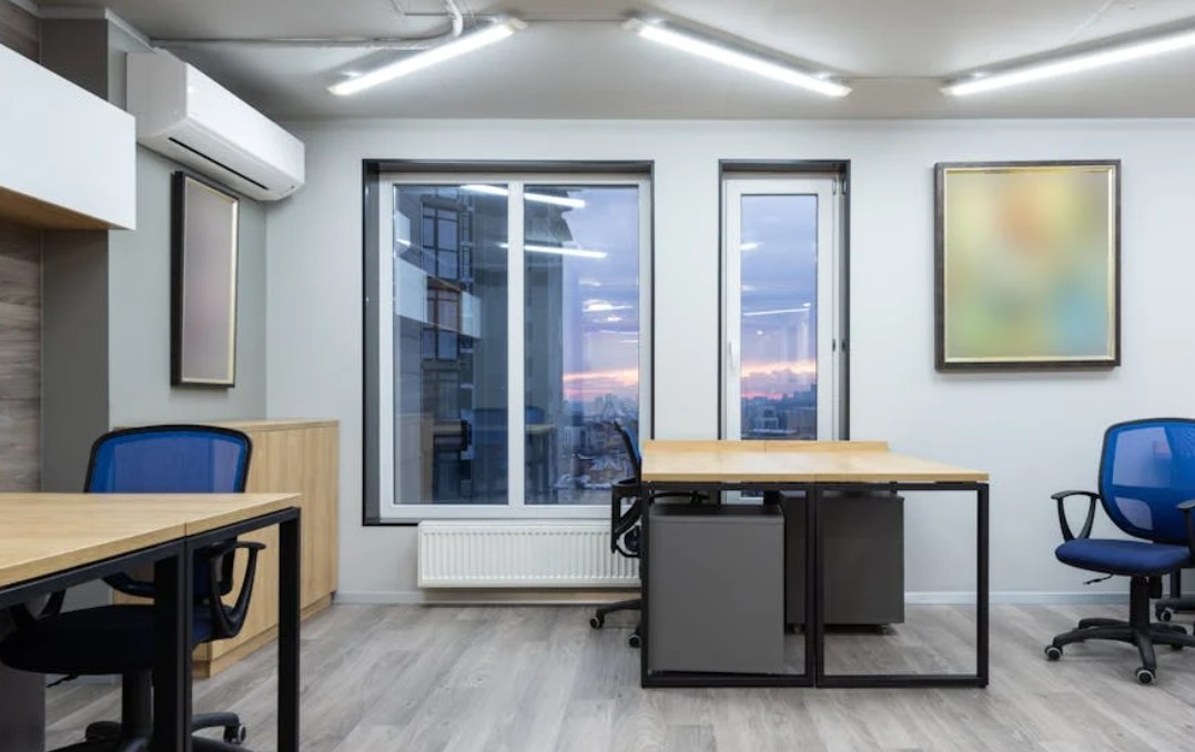 什麼是有限責任公司？概念、特徵、優點與缺點 、SRL 與上市公司 、範例