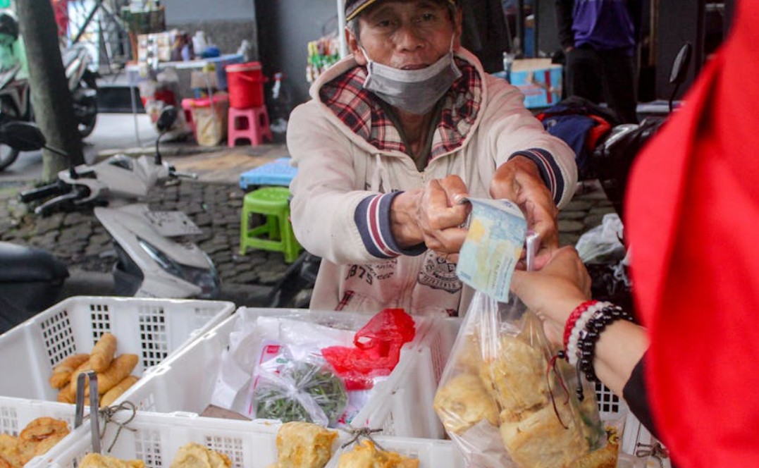 什麼是限制性貨幣政策？概念、特徵、工具、 影響、範例