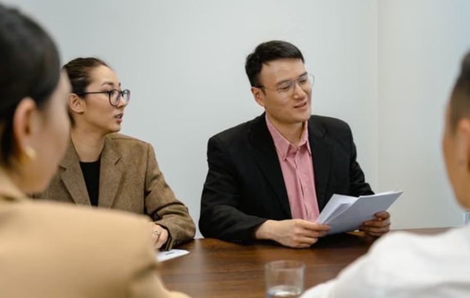 什麼是中介？概念、特徵、類型、範例