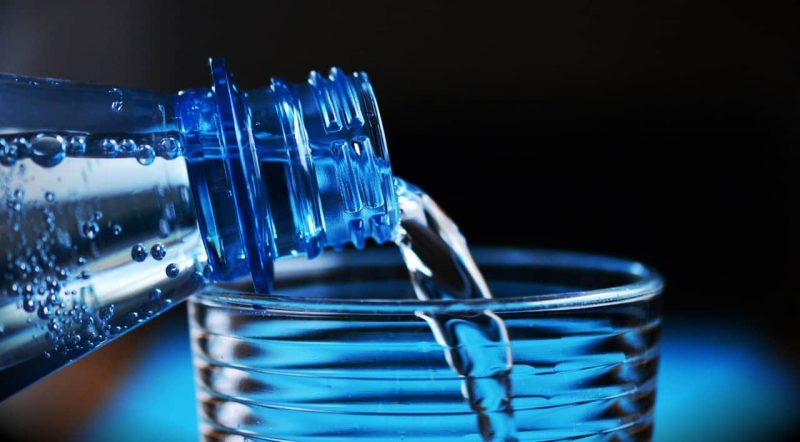 什麼是礦泉水?概念、特徵、類型和健康益處 什麼是礦泉水?概念、特徵、類型和健康益處